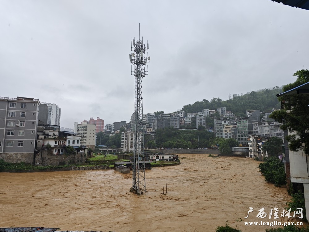 受持续降雨影响，十大网赌平台推荐内新州河水位暴涨